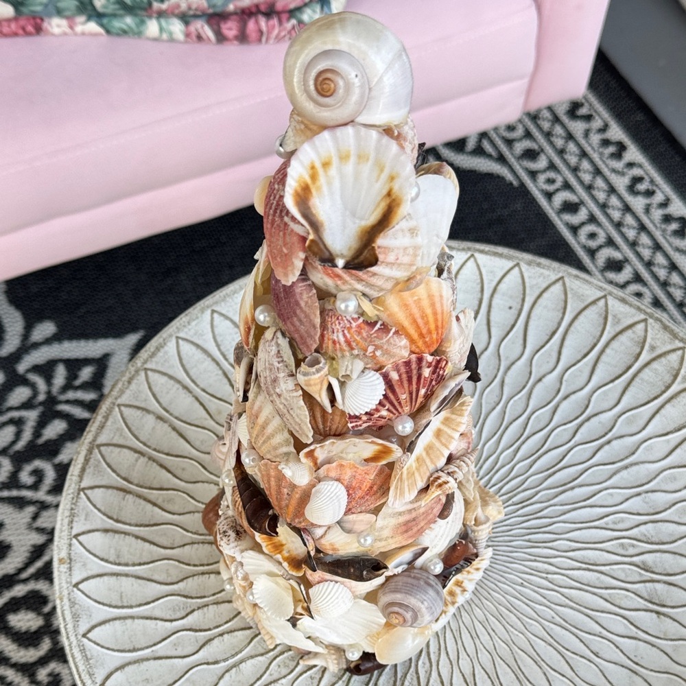 Seashell Cone Decor with Pearls